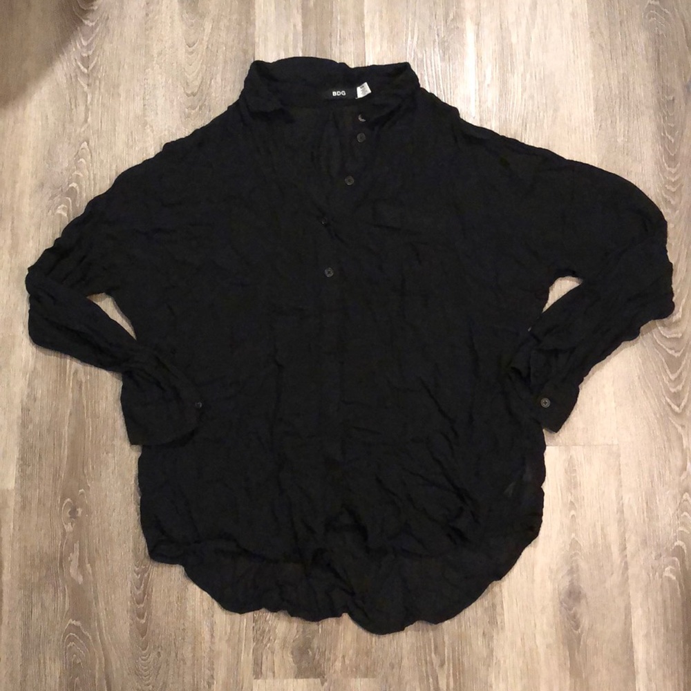 BDG BUTTON DOWN BLACK TOP